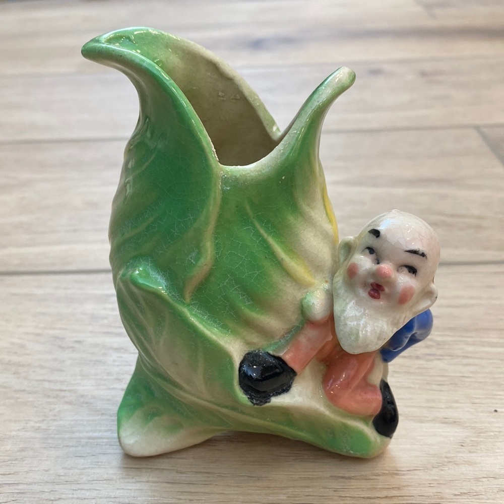 Vintage Leaf Gnome Vase Planter - Picture 1 of 11